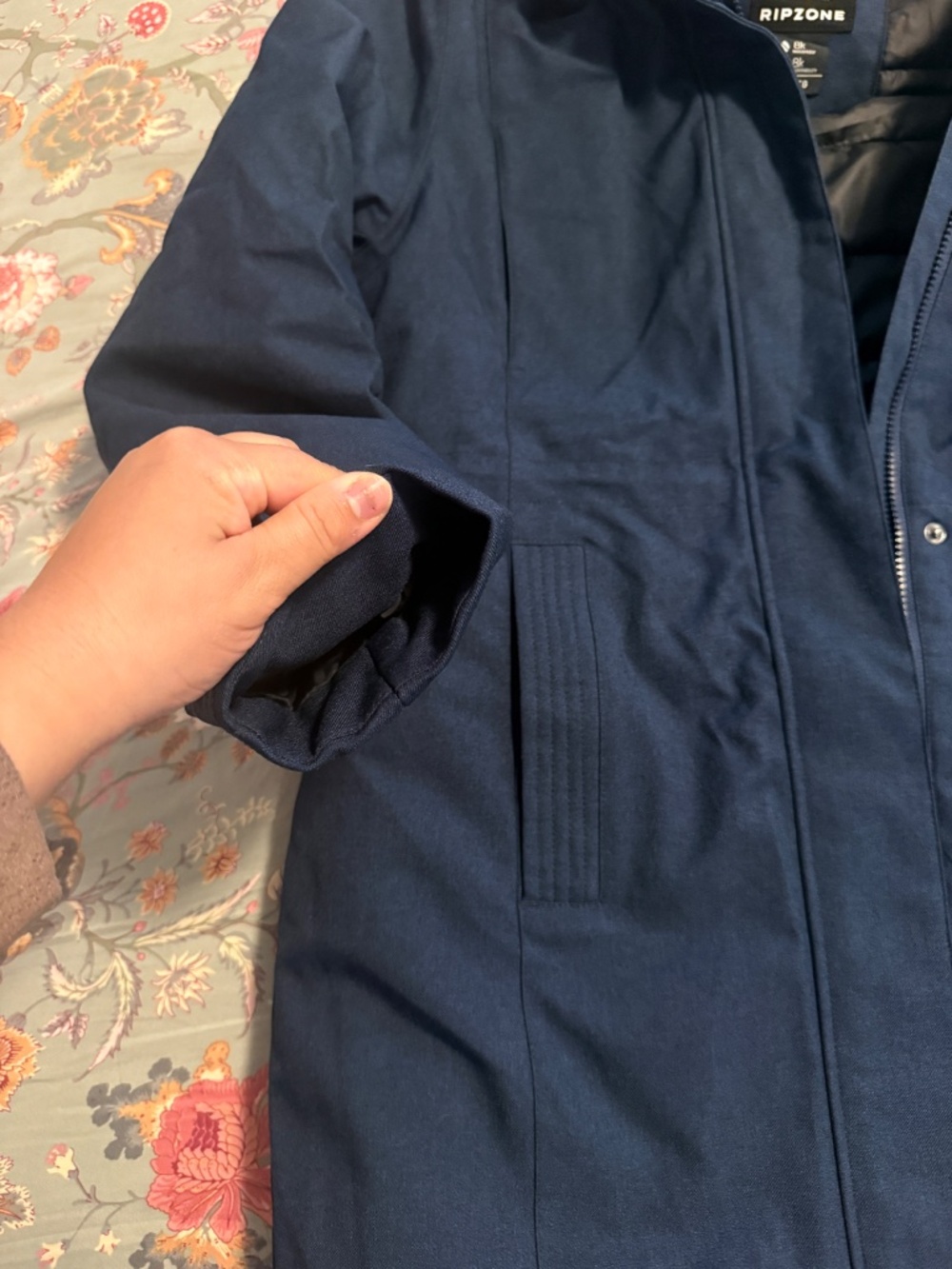 Coat - Picture 4 of 6